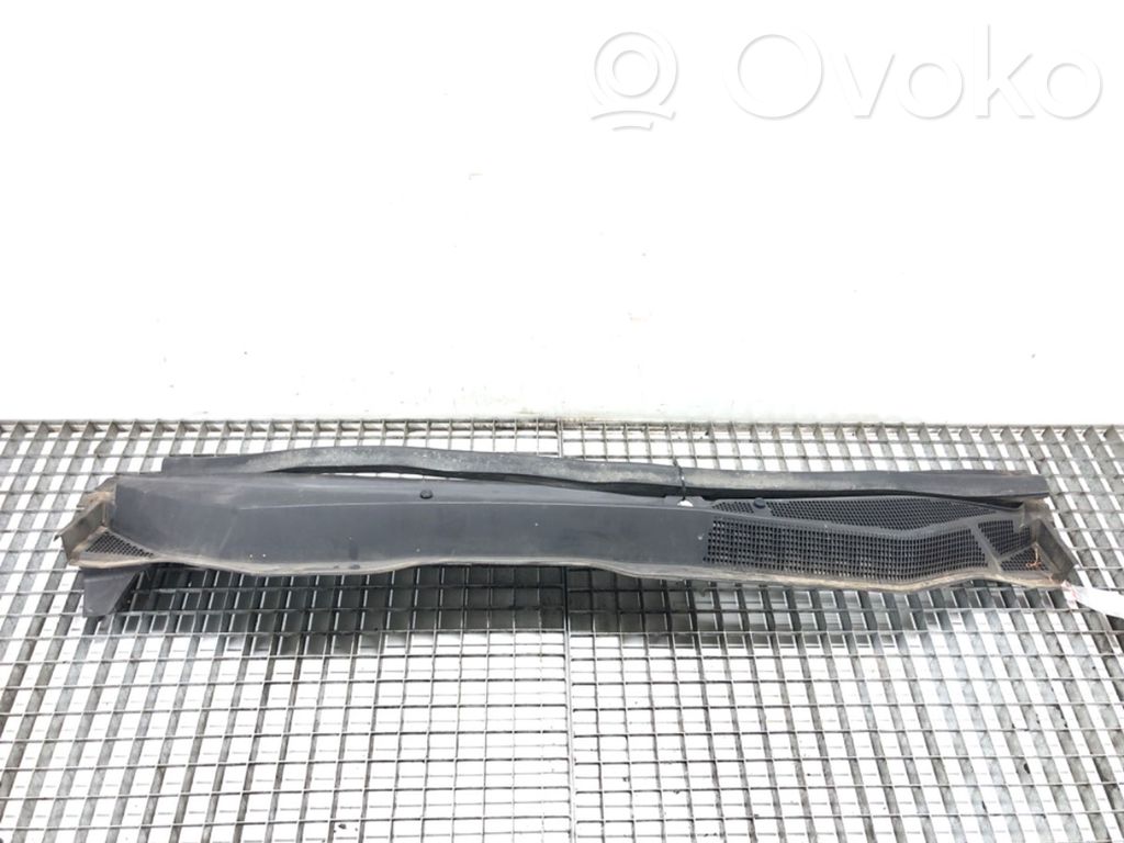 Opel Astra H Wiper trim 