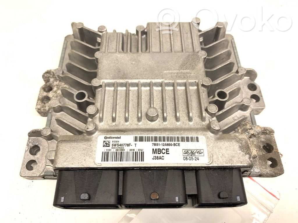 Engine control unit/module ECU   7M5112A650BCE