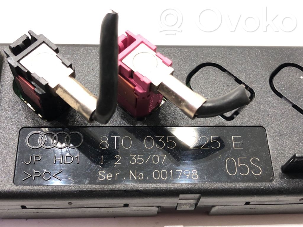 Audi A5 8T 8F Wzmacniacz audio 