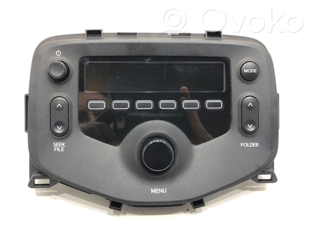 Toyota Aygo AB40 Radio/CD/DVD/GPS head unit 