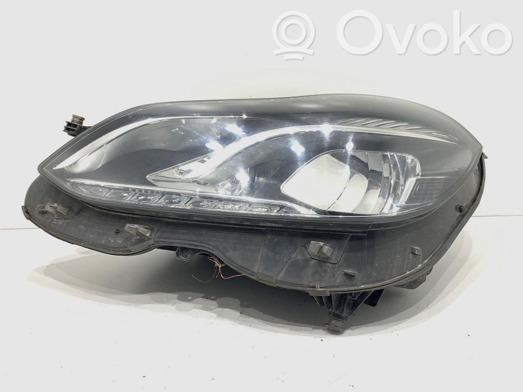 Mercedes-Benz E W212 Lampa przednia 