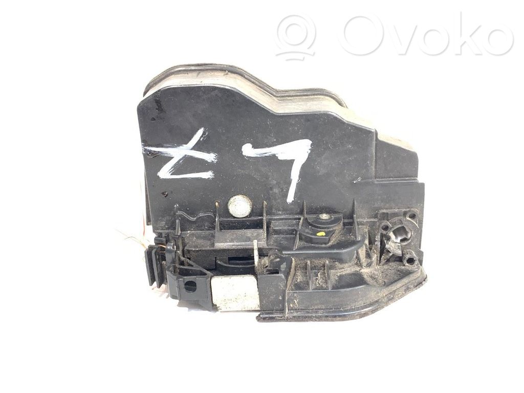 Cerradura de puerta delantera   7202143