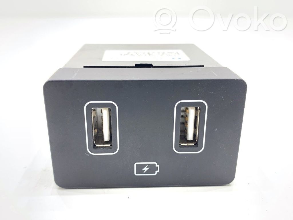 Hyundai Tucson IV NX4 Connecteur/prise USB