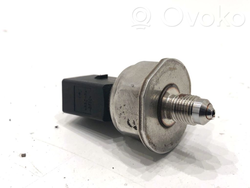 Fuel pressure sensor   7537319