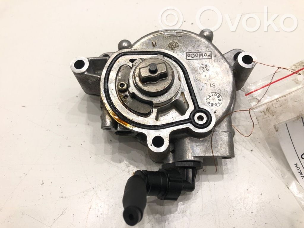 Ford Focus Vacuum pump 