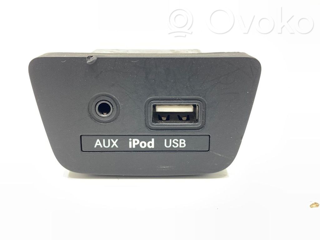 Hyundai i30 Connettore plug in USB