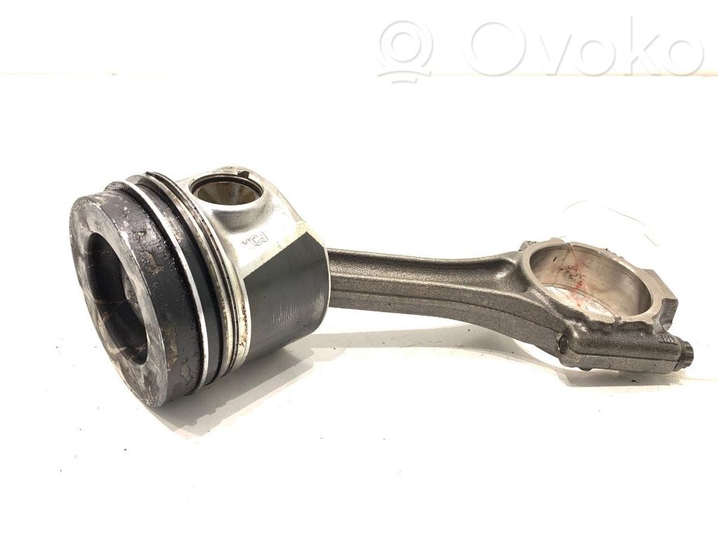 Volkswagen Golf VII Piston with connecting rod 