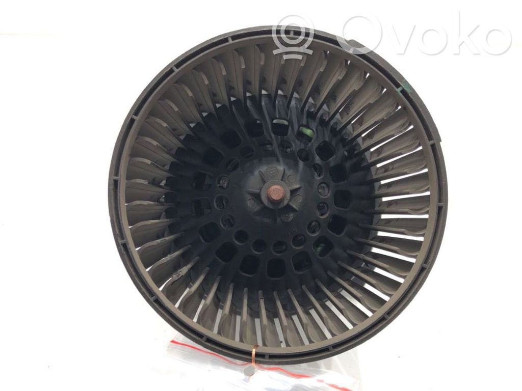 Renault Clio IV Mazā radiatora ventilators 