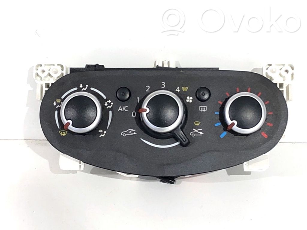 Renault Twingo III Interior fan control switch 