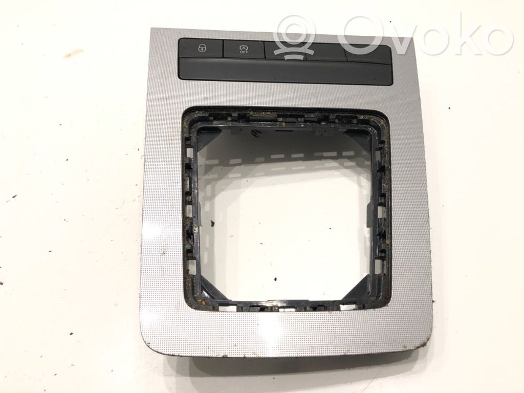 Skoda Octavia Mk3 (5E) Moldura del panel 
