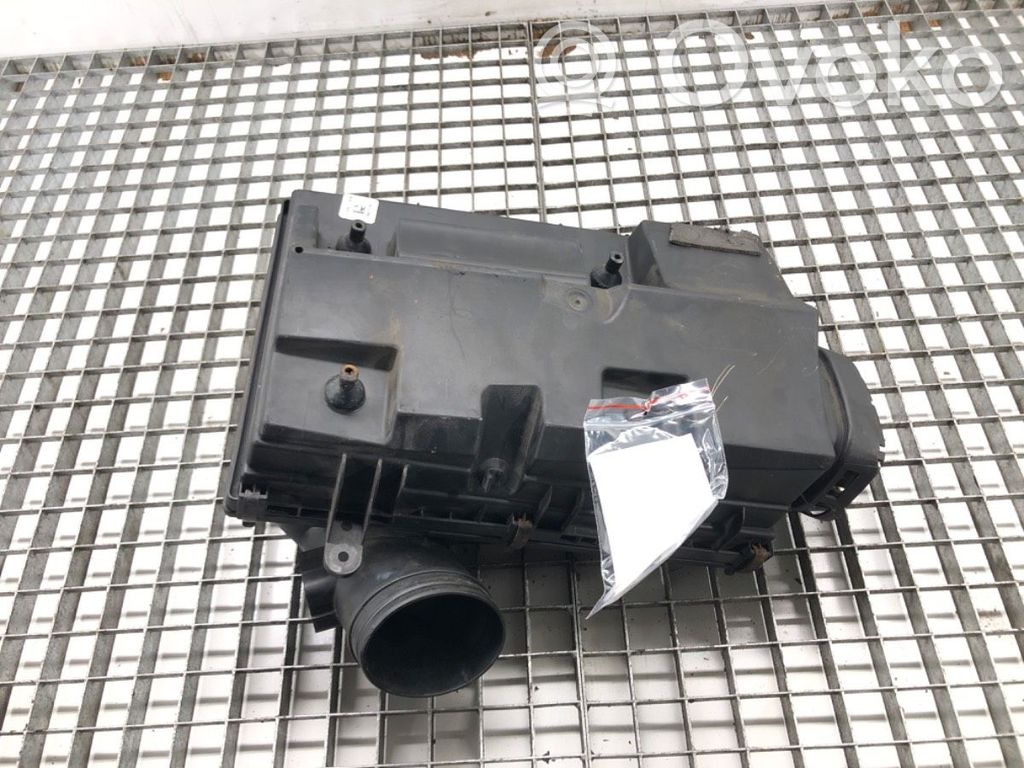 BMW X5 E70 Air filter box 