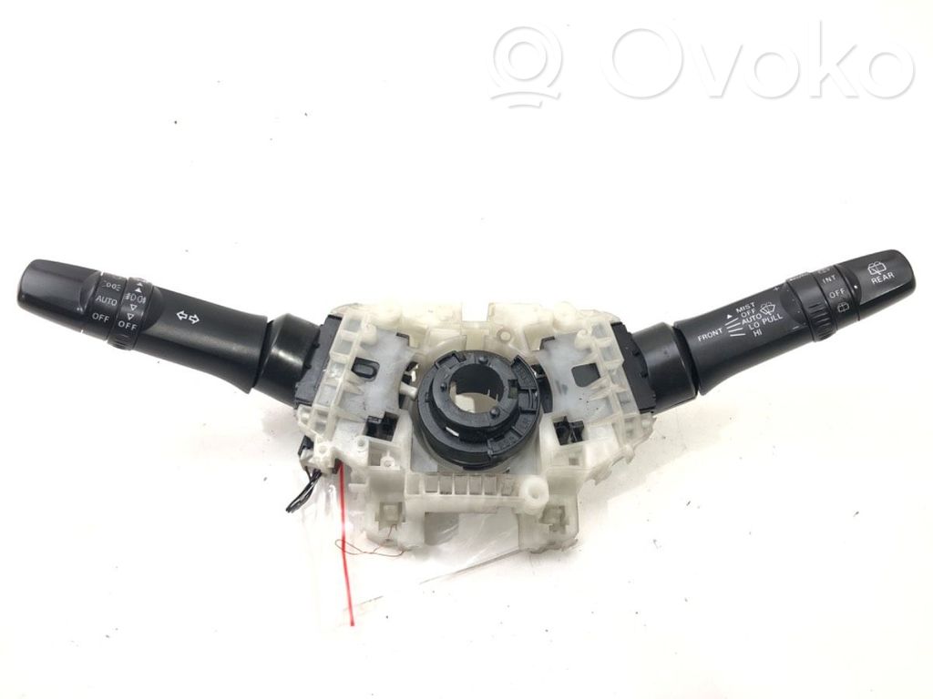 Mitsubishi Outlander Rokturu komplekts 