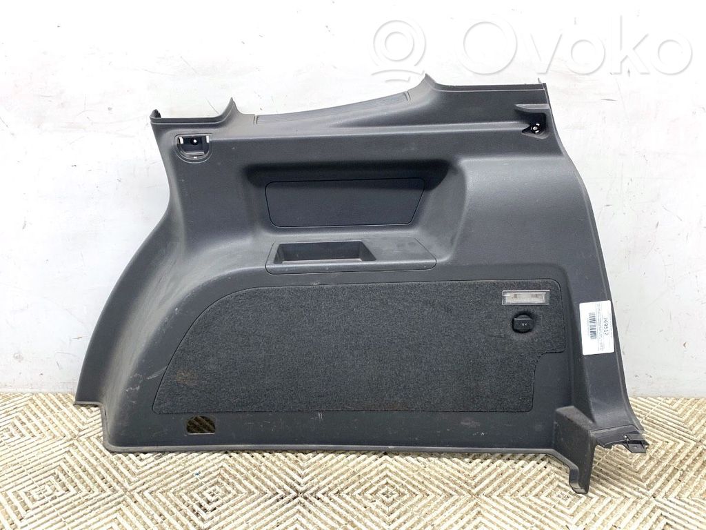 Volkswagen Touran II Boczek / Tapicerka / bagażnika 