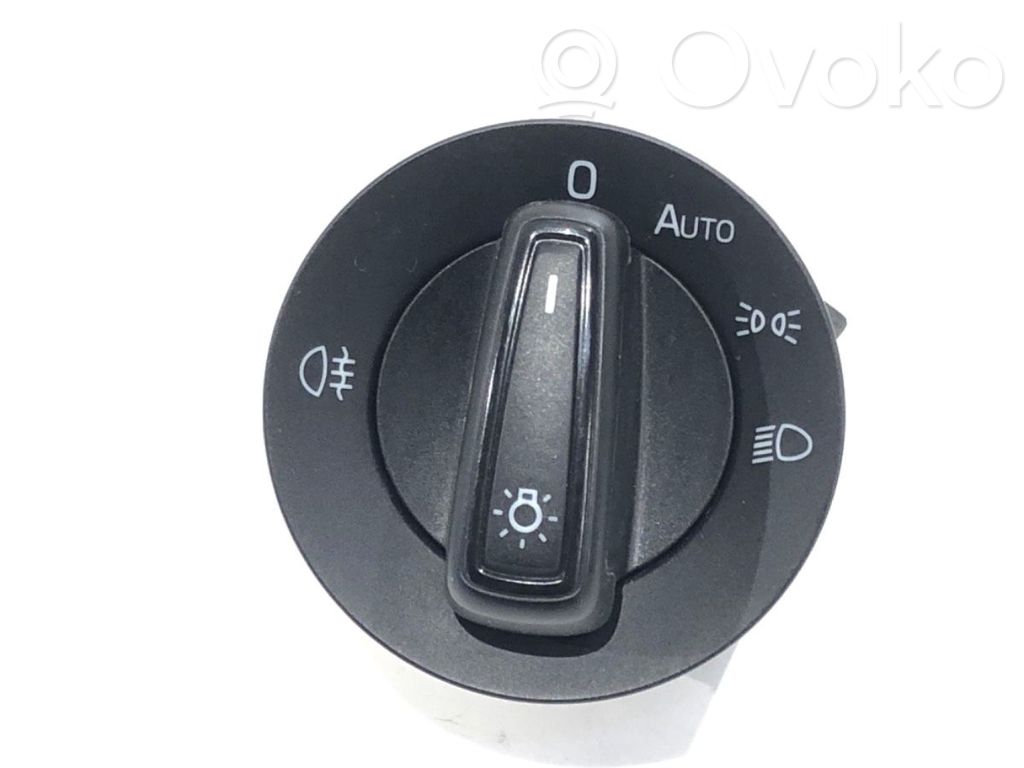 Skoda Fabia Mk3 (NJ) Otros interruptores/perillas/selectores 