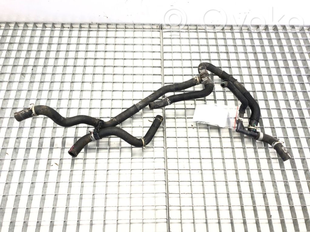 Toyota Yaris Conductă/furtun lichid de răcire motor 