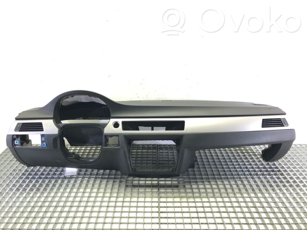 Dashboard   7075392