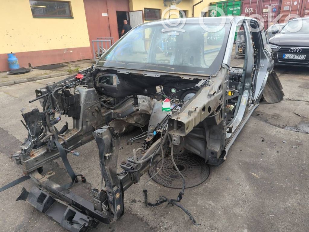 Panel lateral delantero