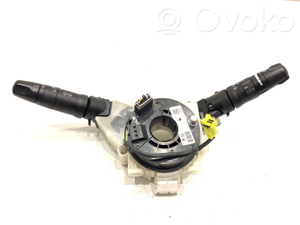 Nissan Micra Commodo, commande essuie-glace/phare 