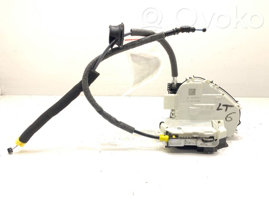 Audi A4 S4 B9 8W Takaoven lukko