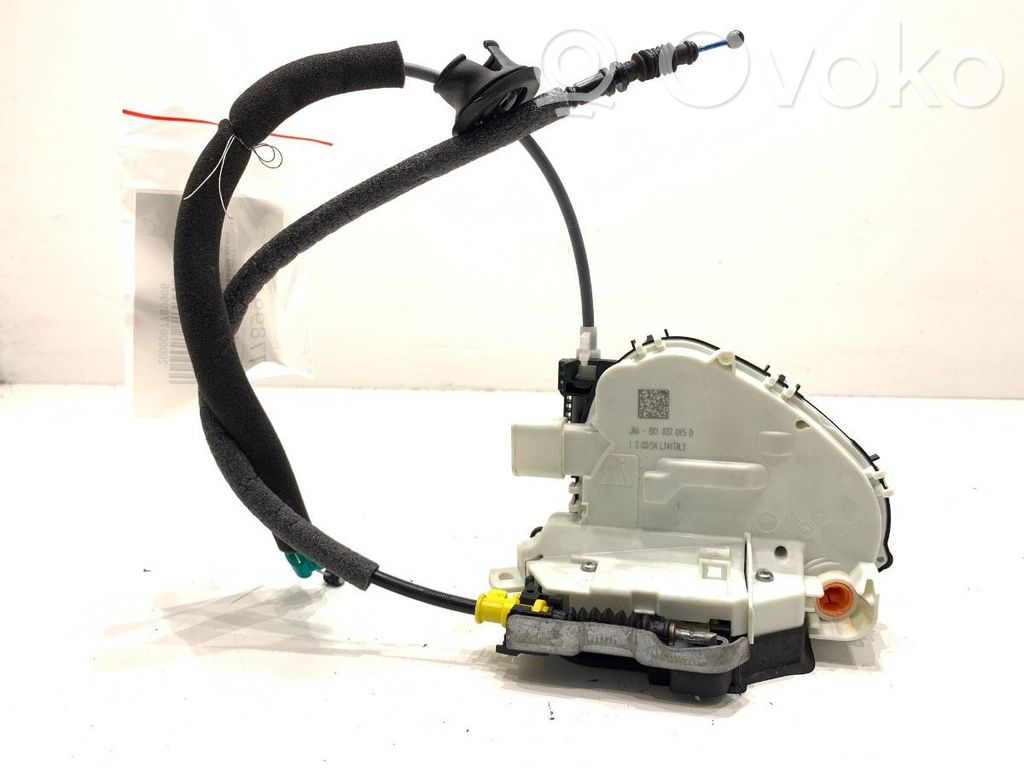 Audi A4 S4 B9 8W Front door lock 