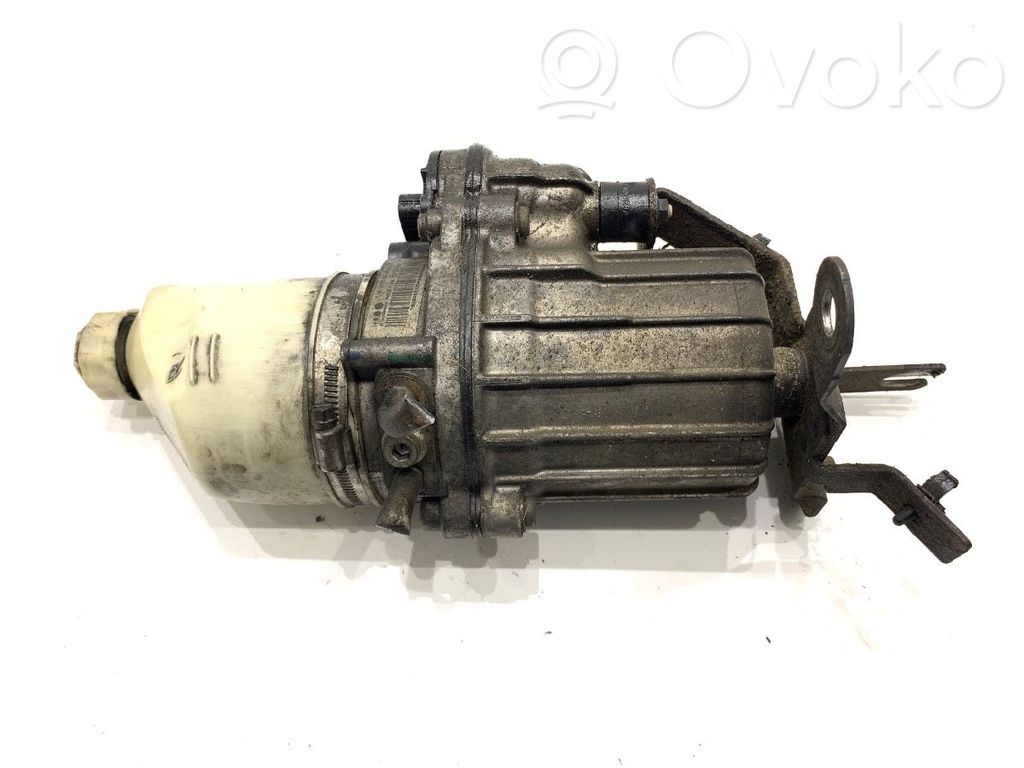 Opel Astra H Power steering pump 