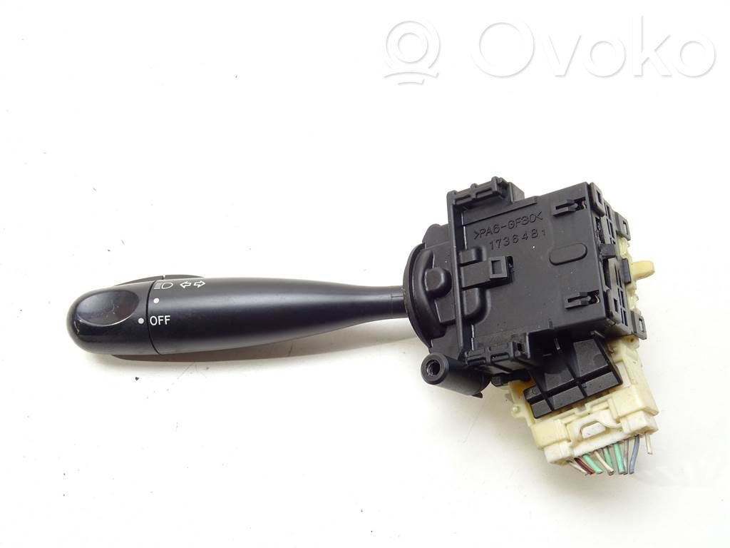 Toyota Yaris Otros interruptores/perillas/selectores 