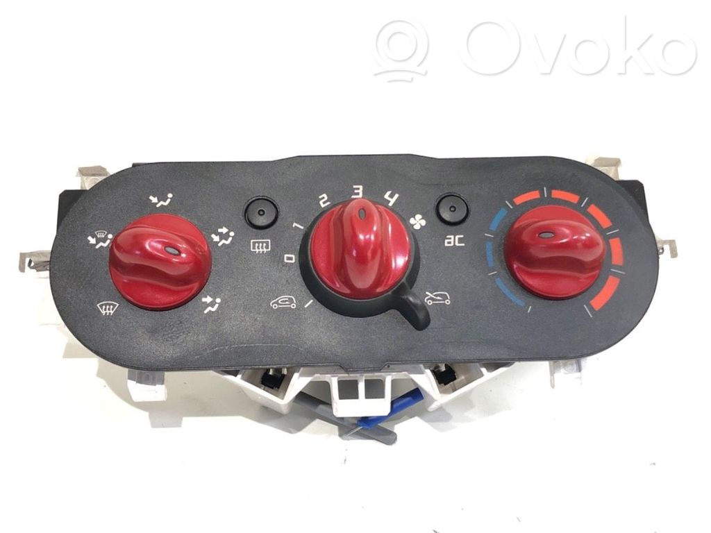 Renault Twingo II Interior fan control switch 
