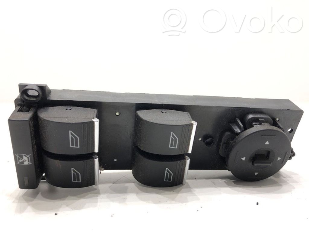 Ford Kuga I Electric window control switch 