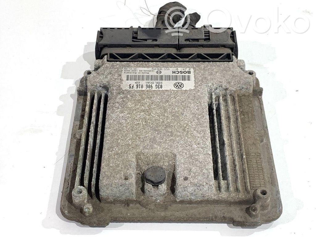 Volkswagen Golf V Unité de commande, module ECU de moteur