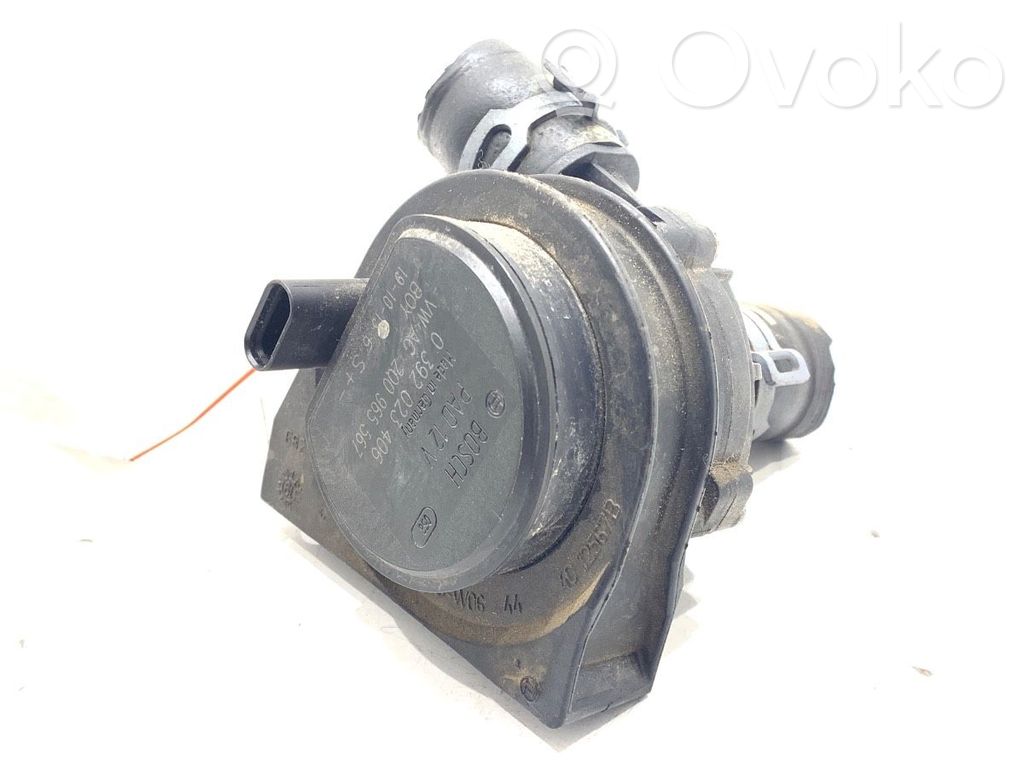 Volkswagen Golf VII Supporto di montaggio del filtro dell’olio 
