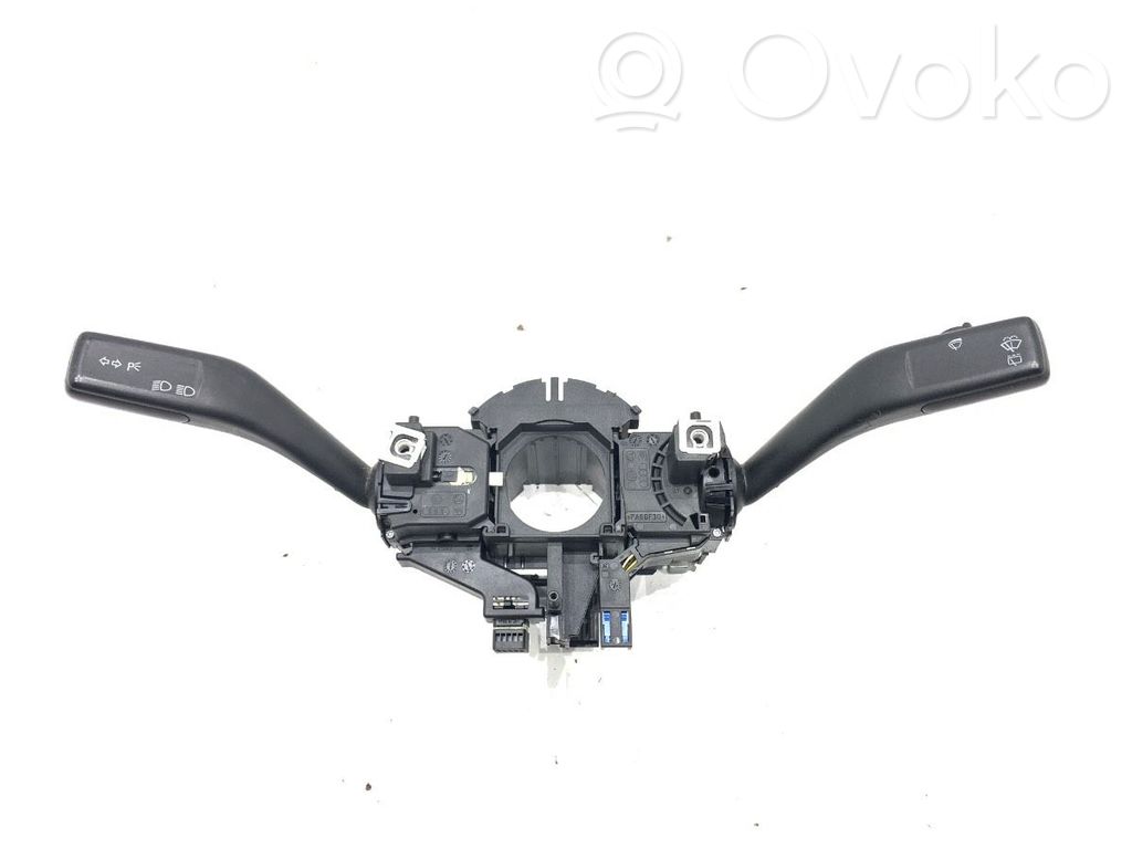 Volkswagen Golf V Leva/interruttore dell’indicatore di direzione e tergicristallo