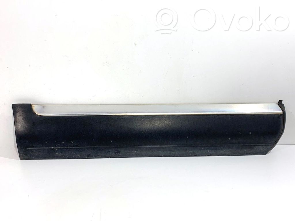 Volkswagen Touareg I Moulure de porte avant