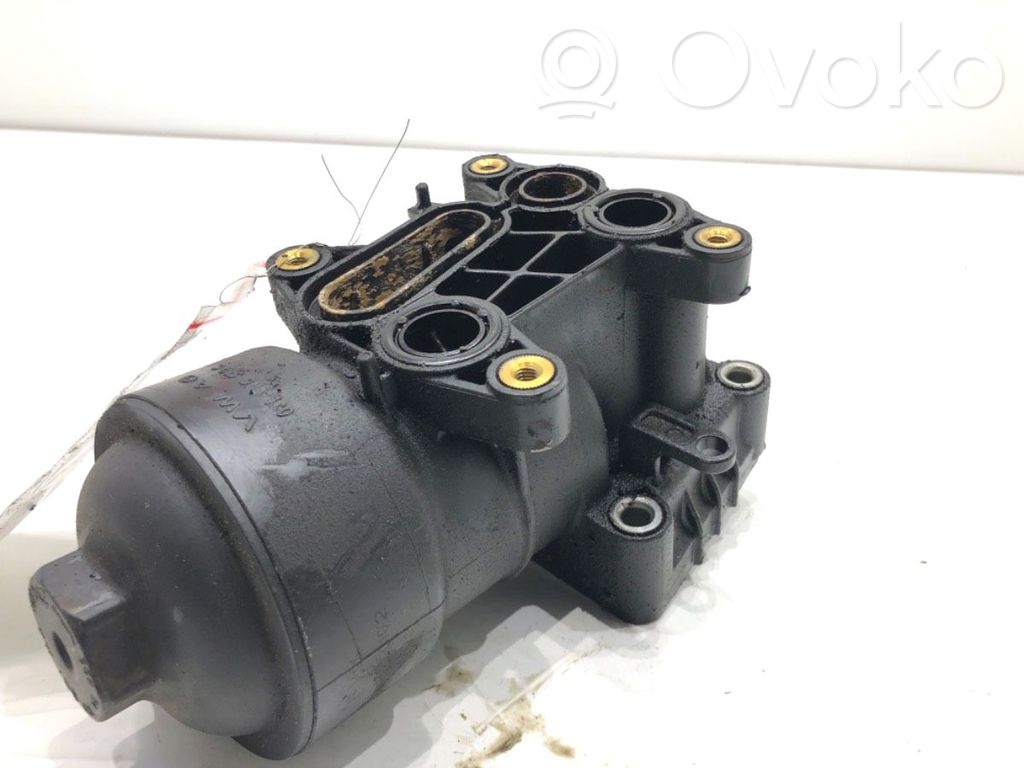 Volkswagen Golf VI Supporto di montaggio del filtro dell’olio