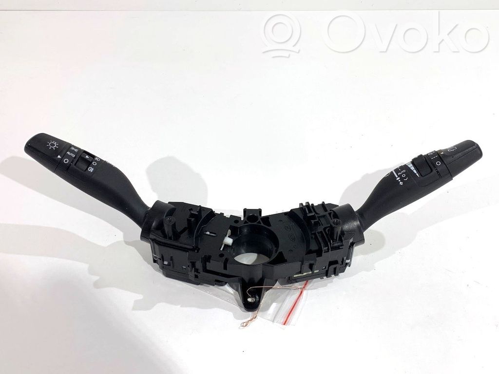 KIA Carens III Interruptor/palanca de limpiador de luz de giro 