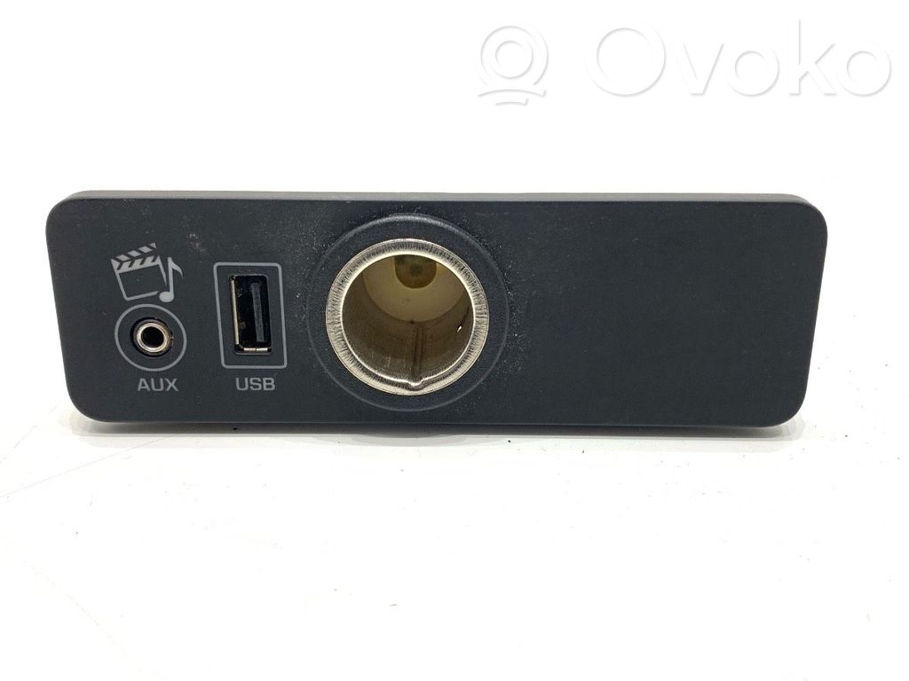 USB socket connector   CPLA19C166CB