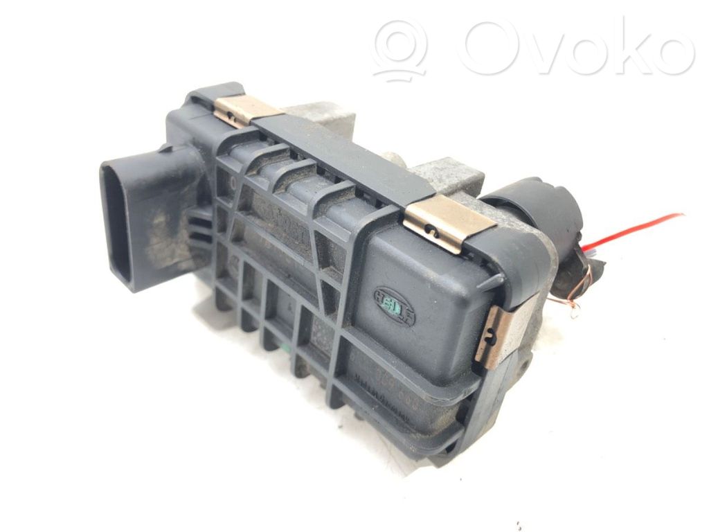 BMW 3 E90 E91 Elektrinis valdymo mechanizmas (turbinos) 