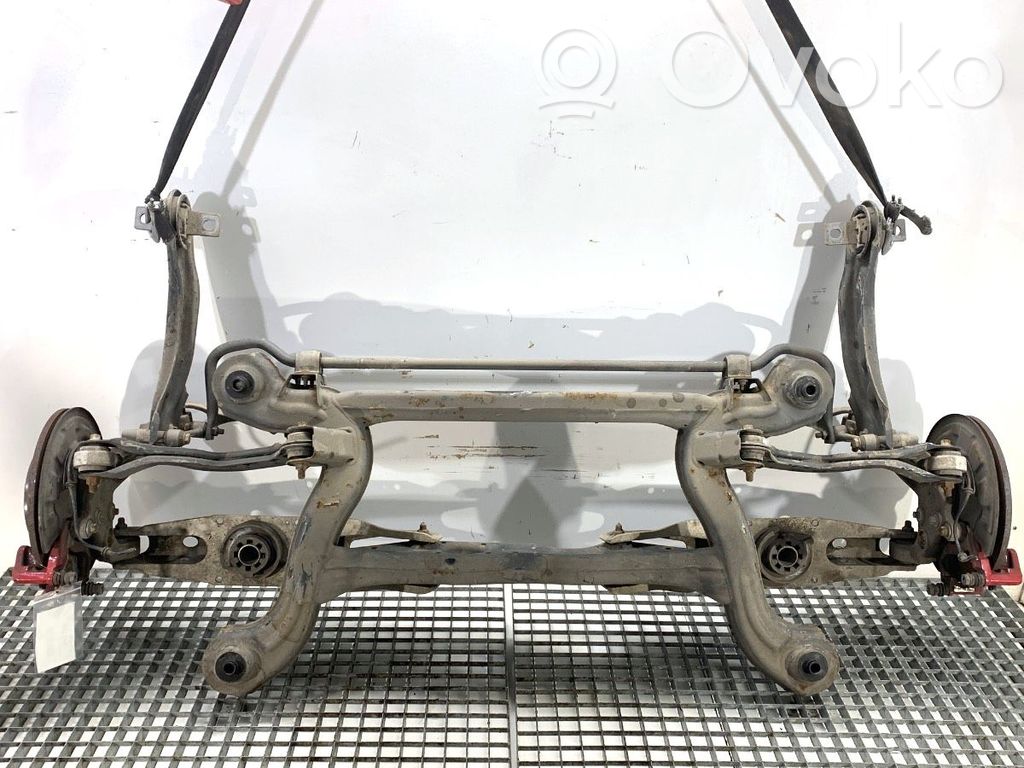 Mercedes-Benz A W176 Set del kit di montaggio della sospensione posteriore 