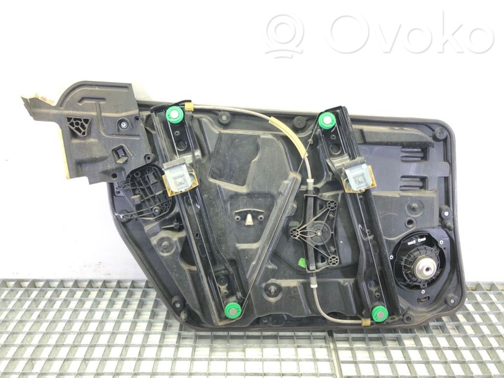 Mercedes-Benz A W176 Elektryczny podnośnik szyby drzwi przednich 