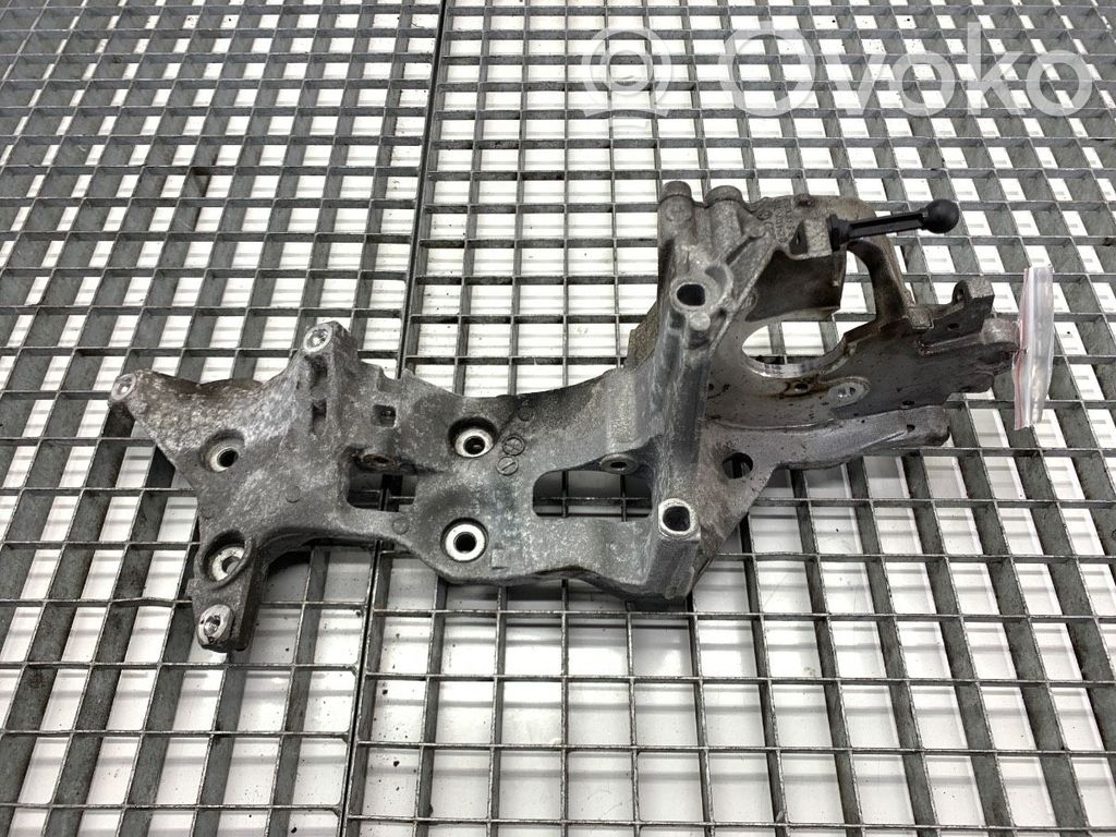 Engine mount bracket   04L903143B