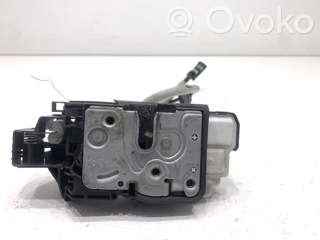 Volvo V40 Etuoven lukko 
