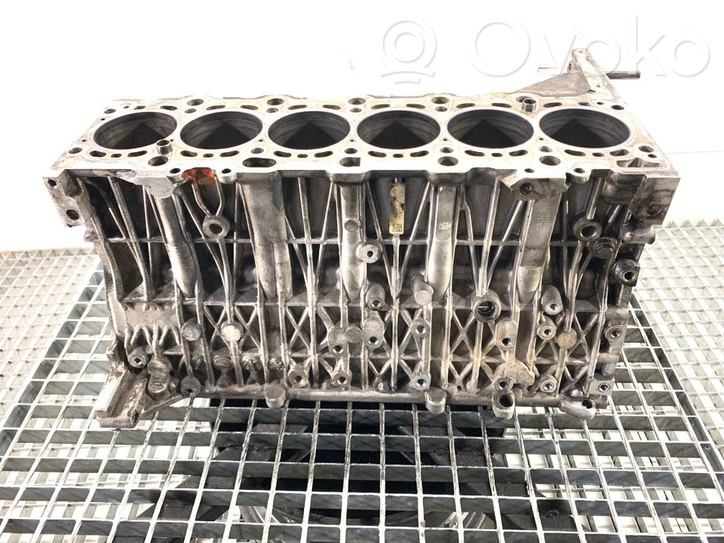 BMW 5 E60 E61 Blokas 