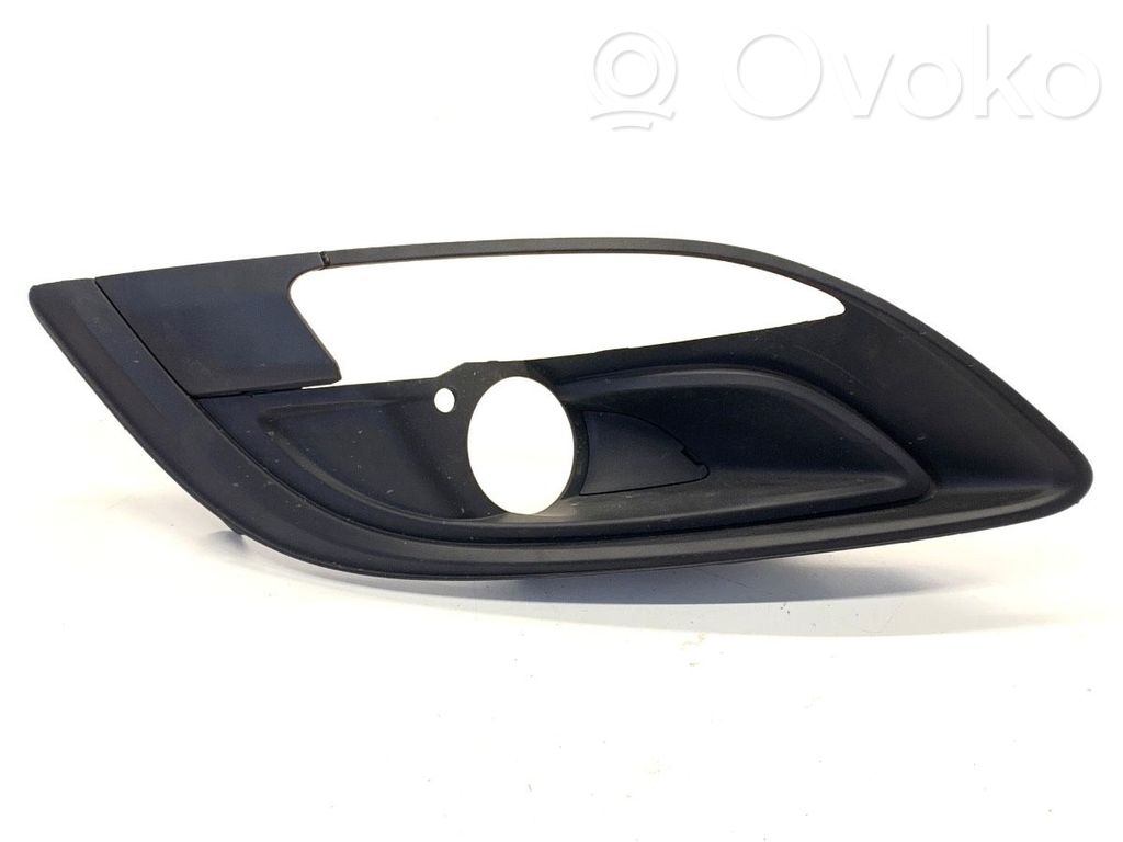 Opel Astra J Kratka dolna zderzaka przedniego 
