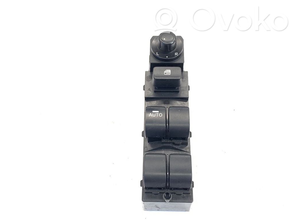 Mazda 3 II Electric window control switch 