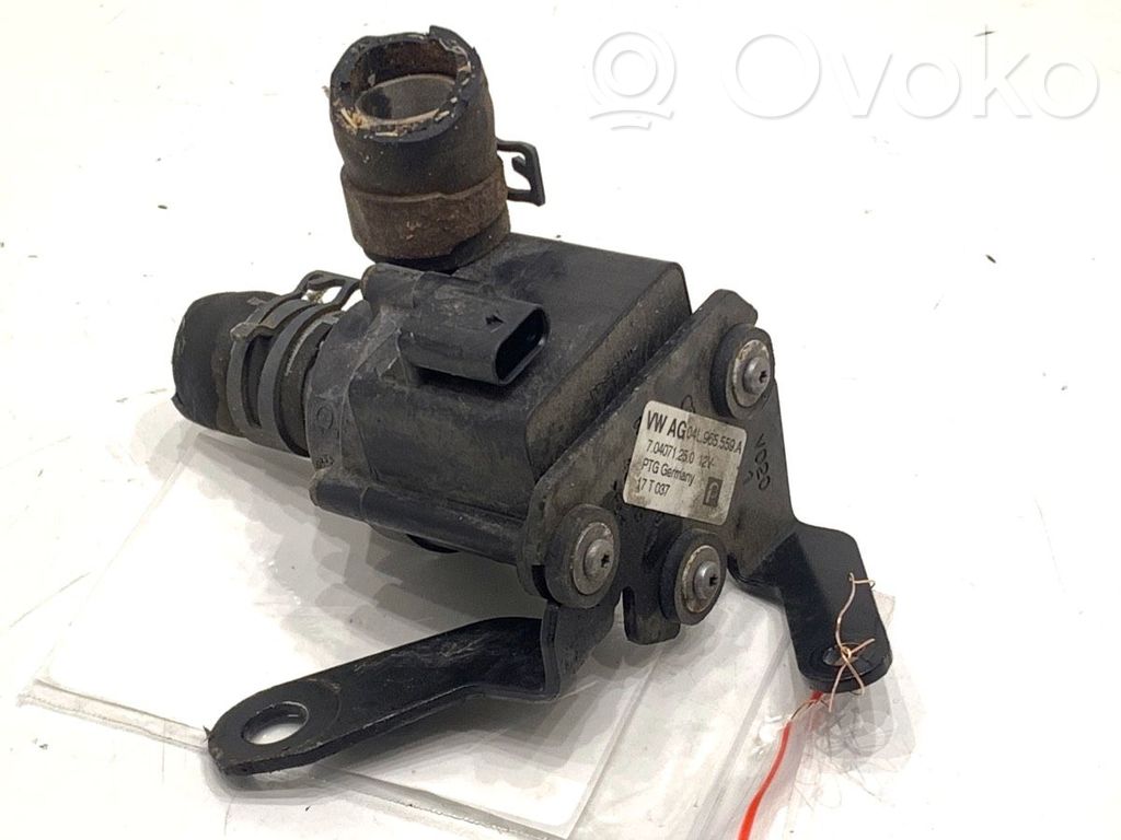 Audi A5 Soporte de montaje del filtro de aceite 