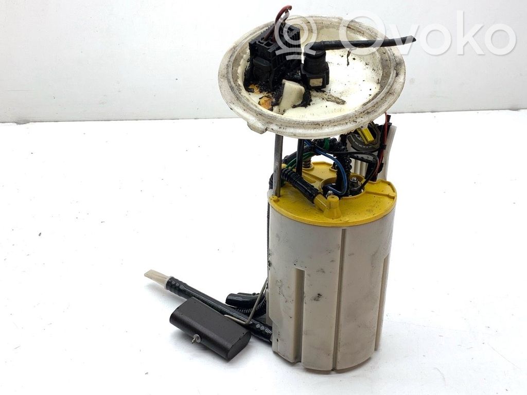 Bomba interna de combustible   6765847