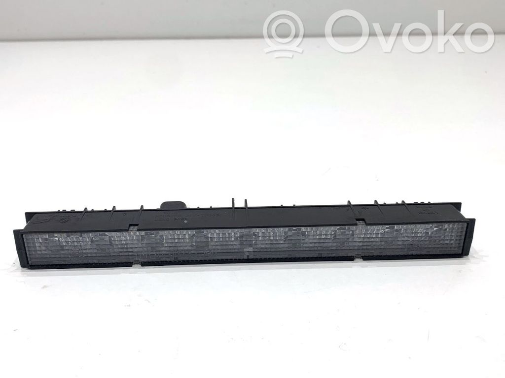 Dacia Duster II Third/center stoplight 