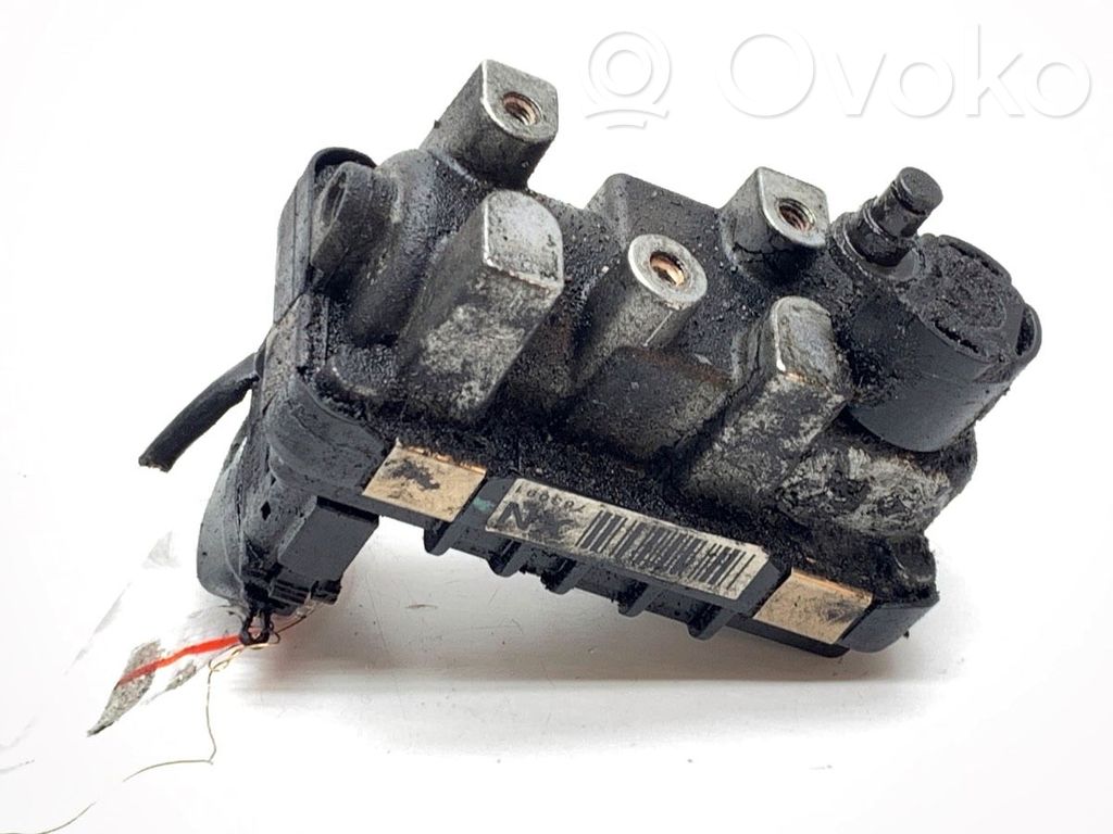 BMW 5 E60 E61 Elektrinis valdymo mechanizmas (turbinos) 