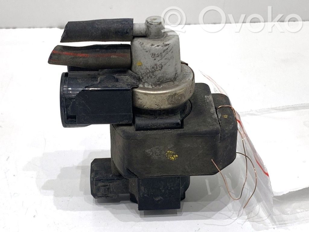 Régulateur de pression de carburant   7002720012