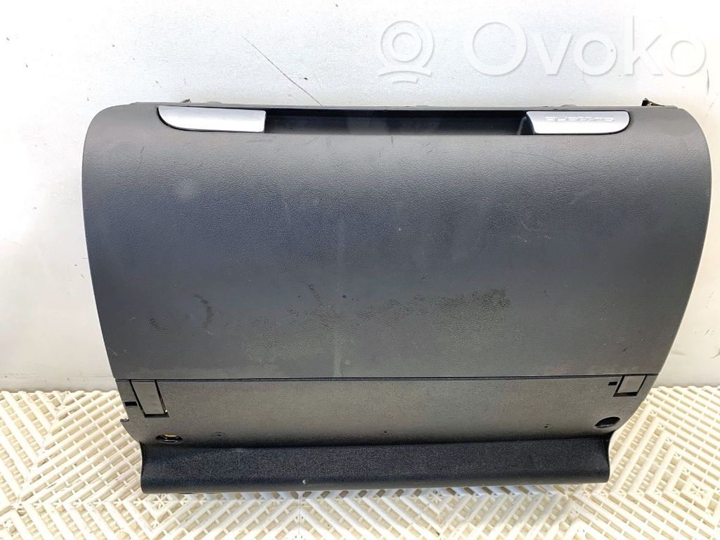 Audi A3 S3 8P Juego guantera 