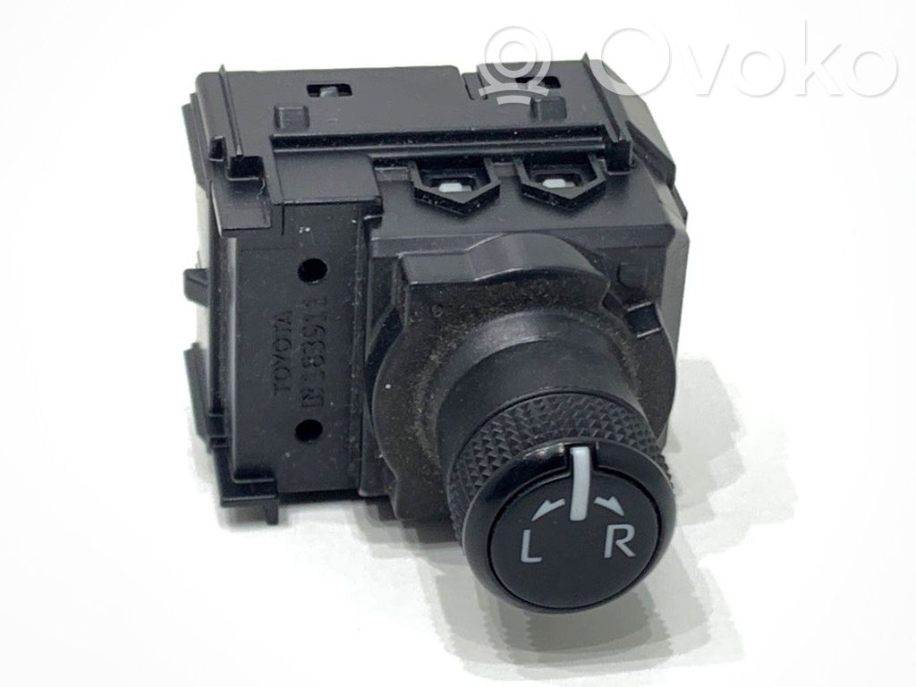 Toyota Yaris Wing mirror switch 